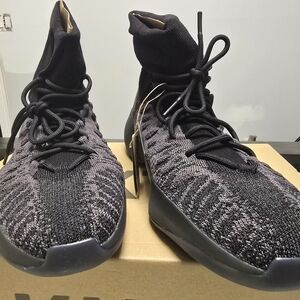 YZY BSKTBL KNIT High-Top Men's Shoes